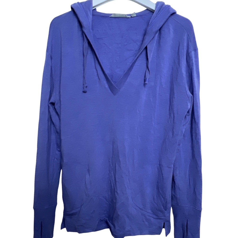 Athleta Periwinkle Purple V Neck Hoodie Thumbholes Modal Spandex M Layering Runn